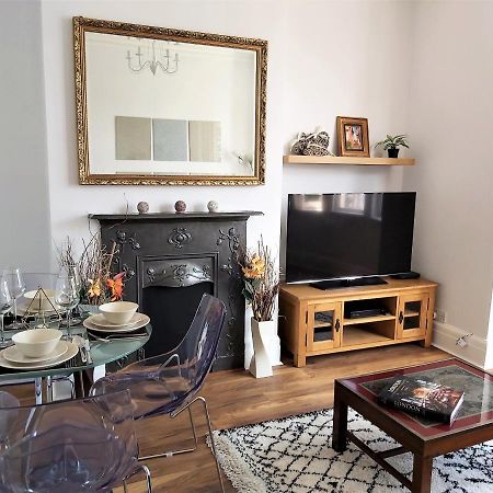 Appartement Beautifully Renovated 2 Bed Flat - Close To Beach à Southend-on-Sea Extérieur photo